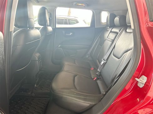 Used 2018 Jeep Compass Limited w/ Navigation Group image 37