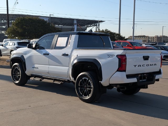 Used 2024 Toyota Tacoma TRD Sport AWD/4WD image 9