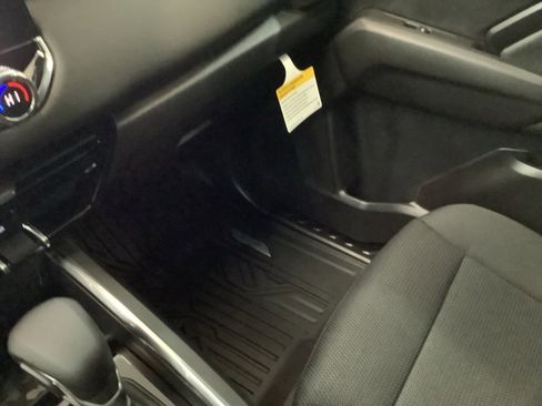 New 2026 GMC Canyon Elevation w/ Convenience Package image 26