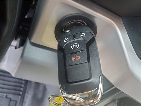 New 2025 Ford F450 XL w/ XL Chrome Package image 33