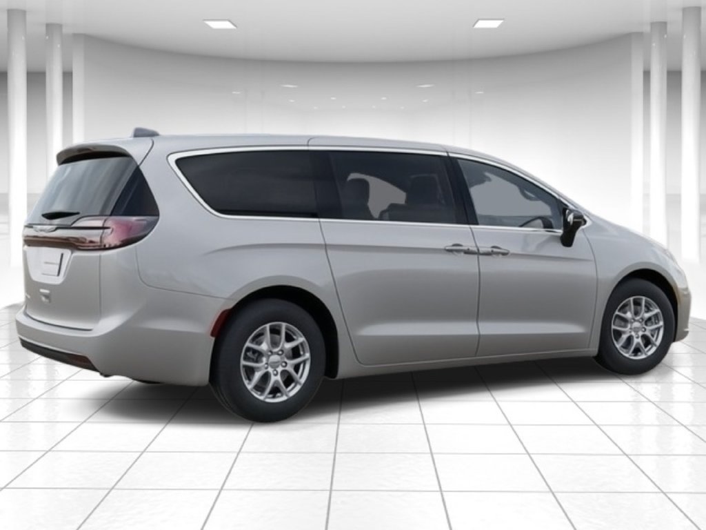 New 2026 Chrysler Pacifica Select w/ S Appearance Package FWD image 4