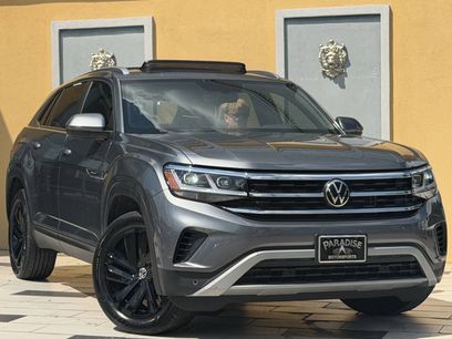 Used 2023 Volkswagen Atlas Cross Sport SE w/ Panoramic Sunroof Package