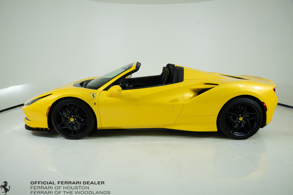 Used 2021 Ferrari F8 Tributo RWD image 26