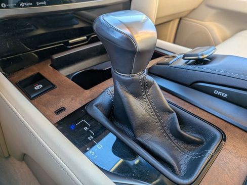 Used 2016 Lexus LX 570 4WD image 16