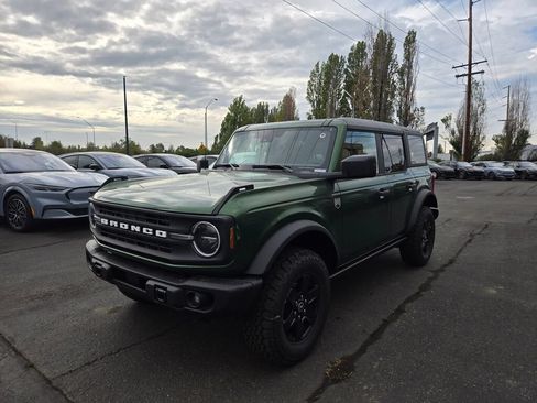New 2025 Ford Bronco Big Bend w/ Black Diamond Package AWD/4WD image 1