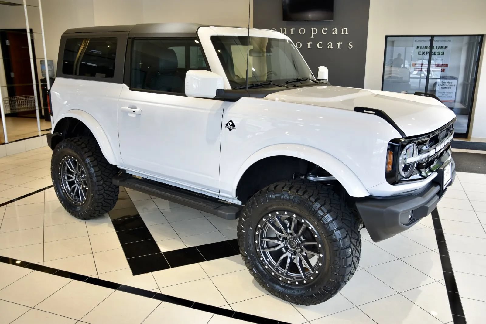 Used 2023 Ford Bronco Outer Banks AWD/4WD image 7