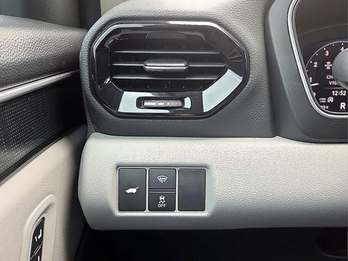 Used 2025 Honda Pilot Elite image 22