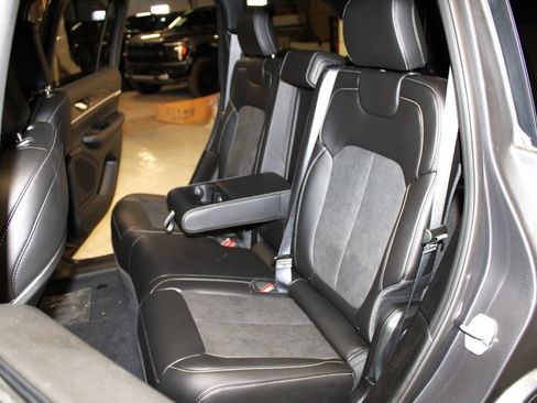New 2026 Jeep Grand Cherokee Altitude AWD/4WD image 26