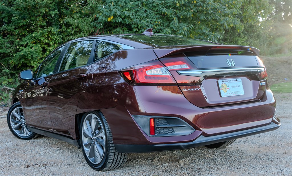 Used 2018 Honda Clarity Plug-In Hybrid image 3