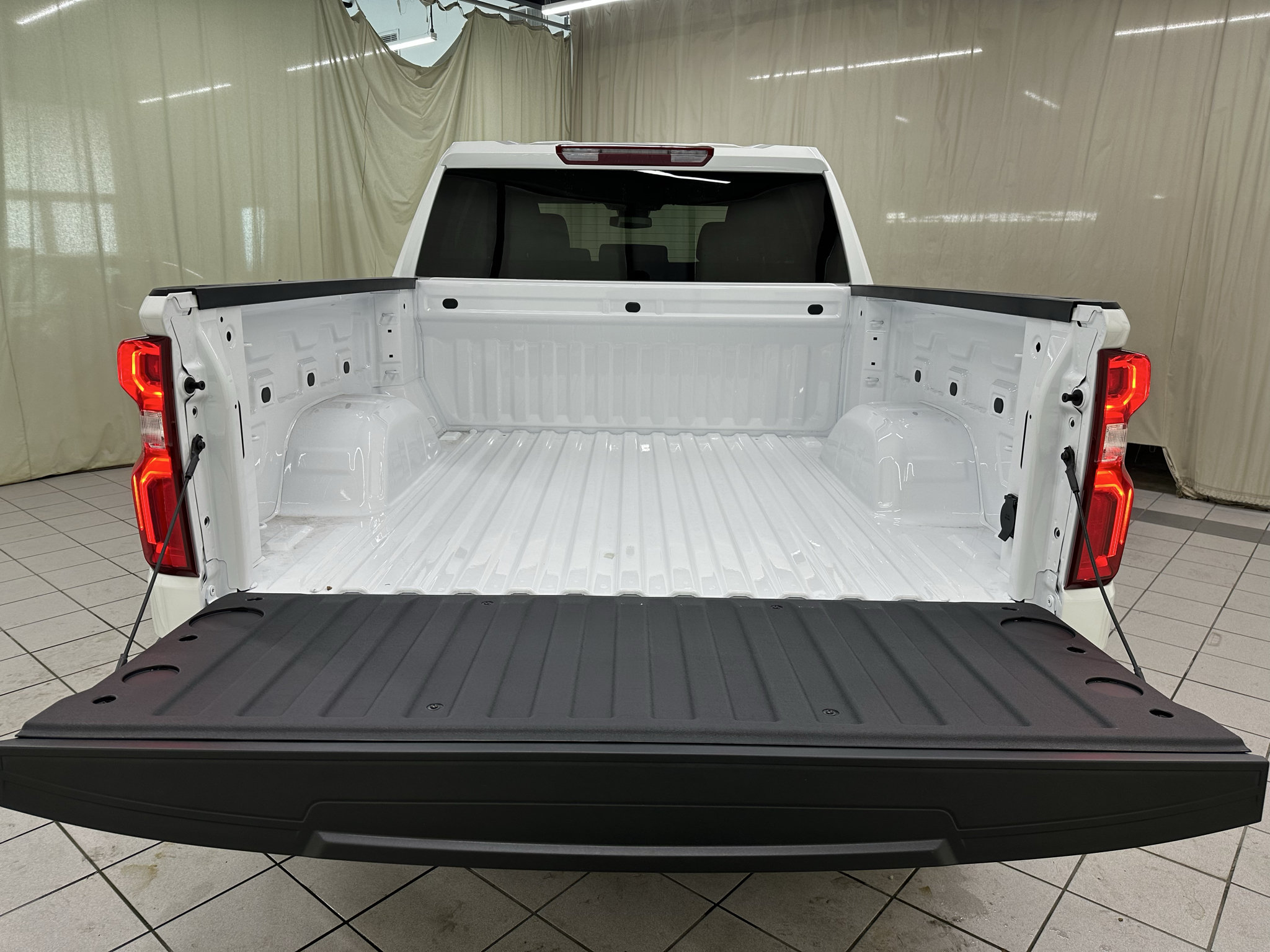 New 2026 Chevrolet Silverado 1500 RST AWD/4WD image 8