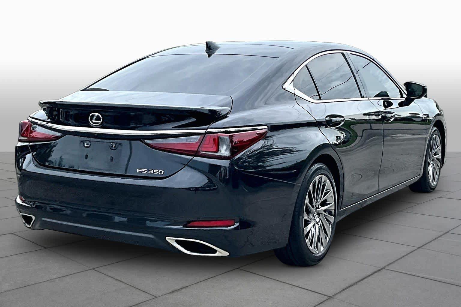 Used 2025 Lexus ES 350 Ultra Luxury w/ Accessory Package (Z2) FWD image 13