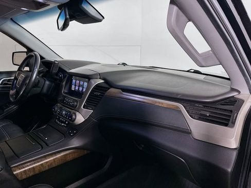 Used 2018 GMC Yukon Denali w/ Denali Ultimate Package image 32