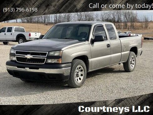 Used 2007 Chevrolet Silverado 1500 W/T RWD image 1