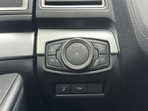 Used 2017 Ford Explorer XLT w/ Equipment Group 202A image 33