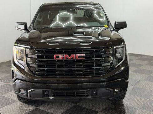 Used 2024 GMC Sierra 1500 Elevation AWD/4WD image 4