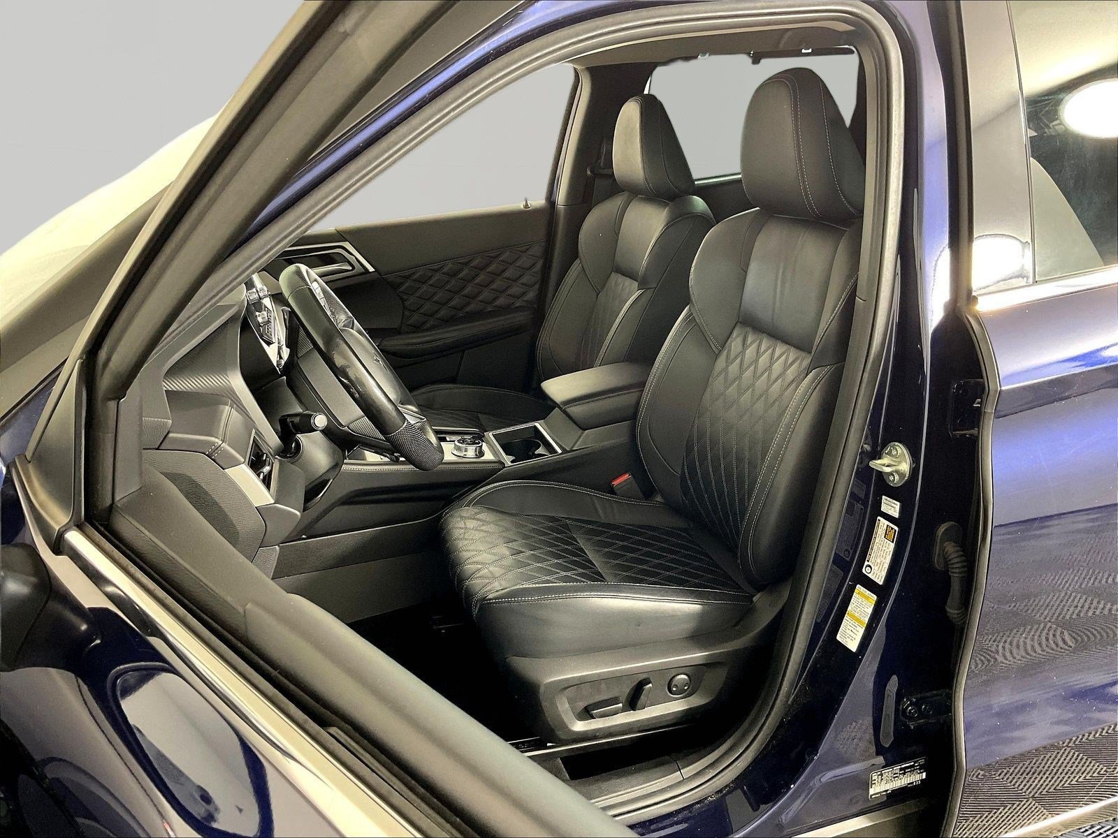 Used 2023 Mitsubishi Outlander SEL AWD/4WD image 21