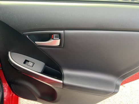 Used 2015 Toyota Prius Persona Series image 25