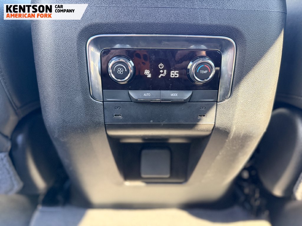 Used 2026 Chevrolet Suburban RST AWD/4WD image 32