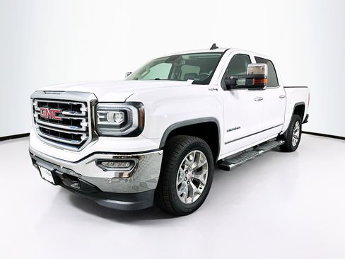 Used 2018 GMC Sierra 1500 SLT image 3