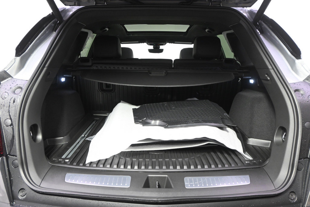 New 2026 Cadillac XT5 Premium Luxury w/ LPO, Floor Liner Package AWD/4WD image 19