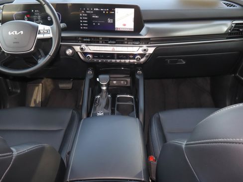 Used 2025 Kia Telluride S FWD image 11