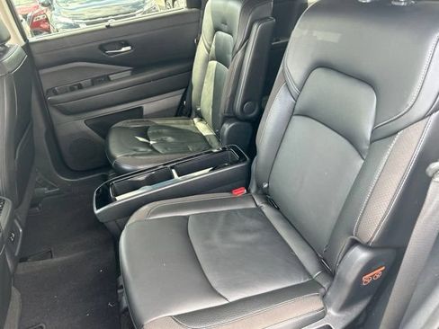 Certified 2023 Nissan Pathfinder SL w/ SL Premium Package AWD/4WD image 14