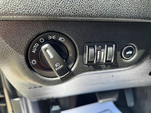 Used 2018 Dodge Charger GT AWD/4WD image 29