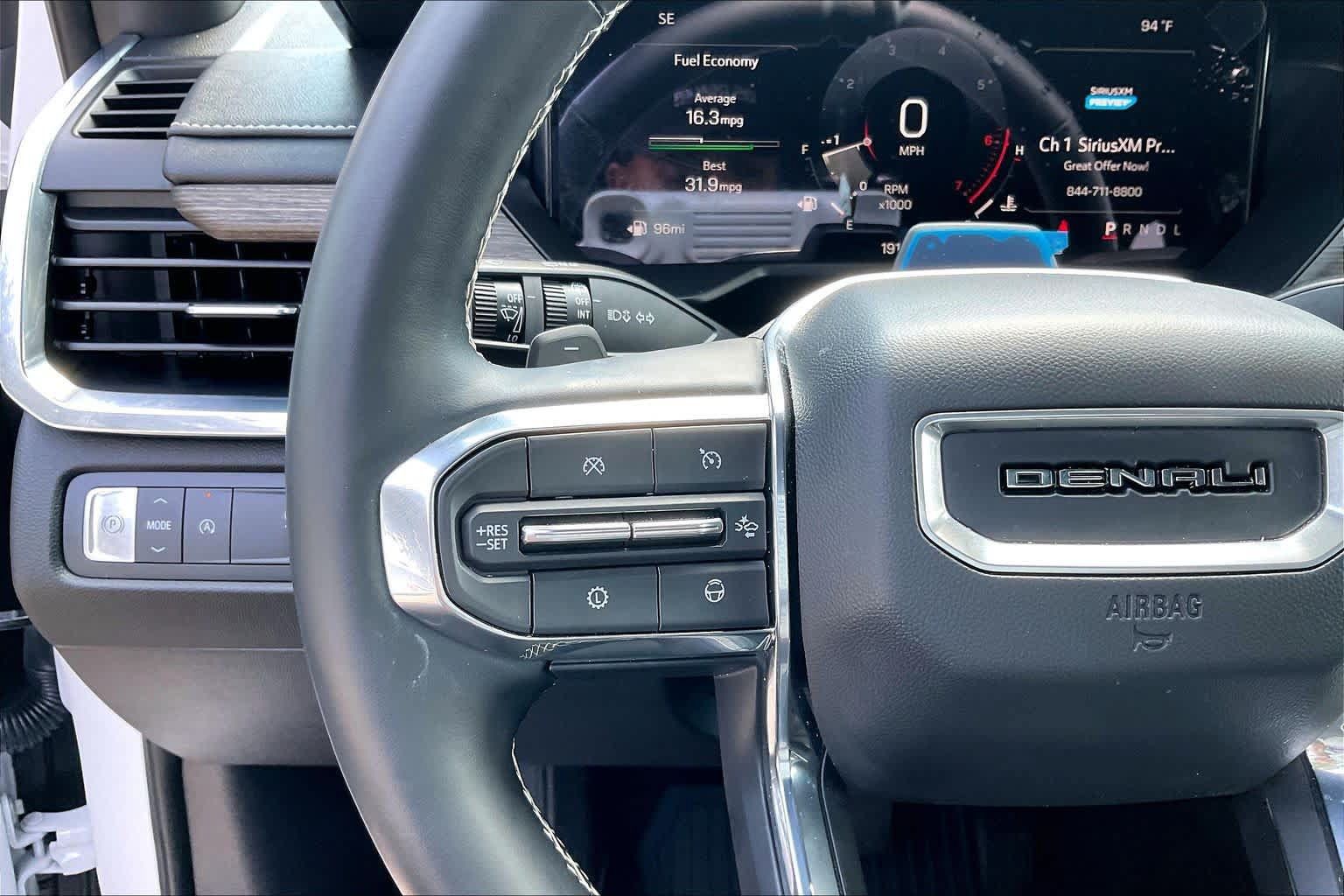 Used 2025 GMC Acadia Denali w/ Super Cruise Package FWD image 24