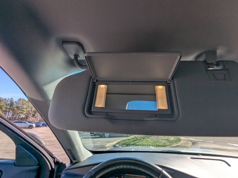 Used 2020 Ford Explorer XLT w/ Equipment Group 202A image 29