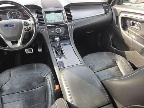 Used 2018 Ford Taurus SHO image 29