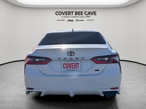 Used 2023 Toyota Camry SE image 8