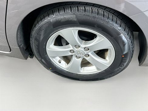 Used 2016 Toyota Sienna LE image 11