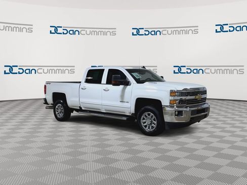 Used 2016 Chevrolet Silverado 3500 LT w/ LT Convenience Package AWD/4WD image 3