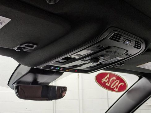 Used 2024 GMC Yukon Denali Ultimate image 39