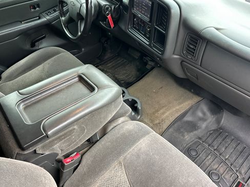 Used 2006 Chevrolet Silverado 2500 LT w/ Heavy-Duty Power Package image 15