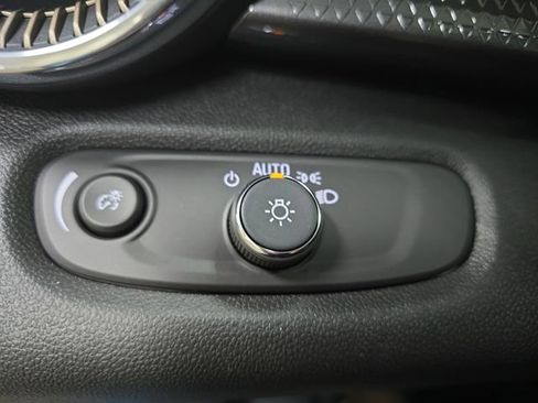 New 2026 Chevrolet Trax ACTIV w/ Sunroof Package image 25