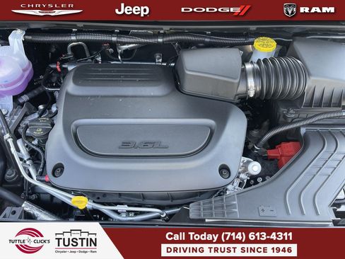 New 2026 Chrysler Pacifica Select FWD image 28