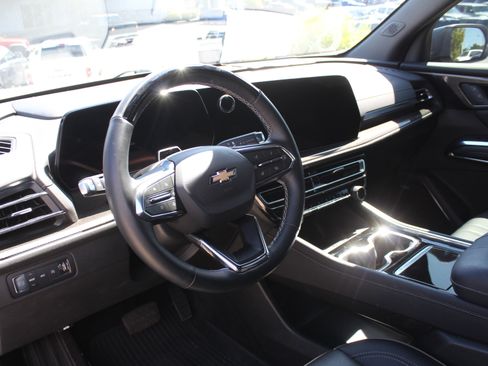 Certified 2025 Chevrolet Traverse High Country w/ LPO, Floor Liner Package AWD/4WD image 15