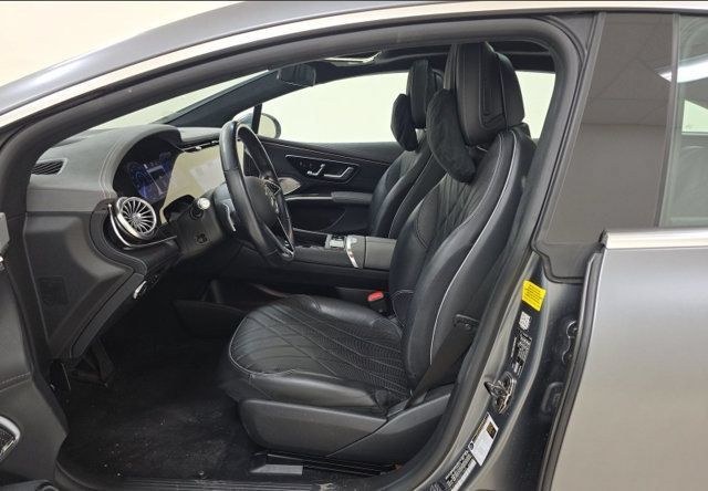 Used 2022 Mercedes-Benz EQS 580 4MATIC Sedan image 2