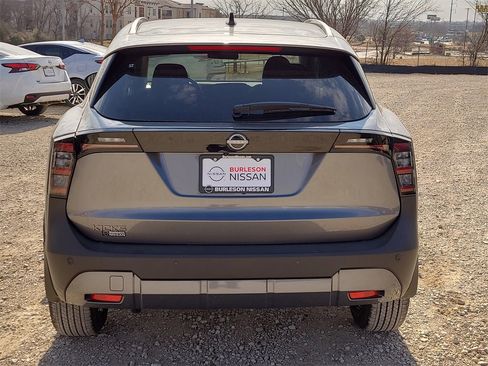 New 2026 Nissan Kicks SV image 3