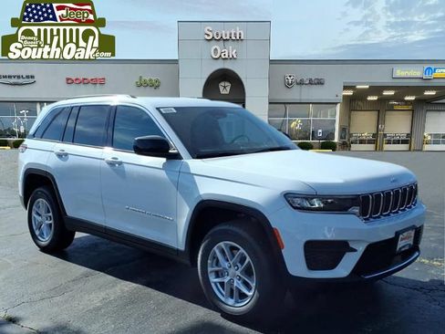 New 2026 Jeep Grand Cherokee Laredo AWD/4WD image 1