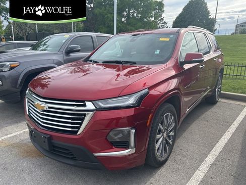 Used 2023 Chevrolet Traverse Premier AWD/4WD image 1