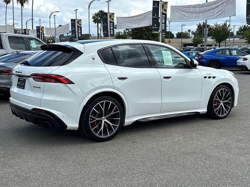 Used 2024 Maserati Grecale Trofeo AWD/4WD image 3