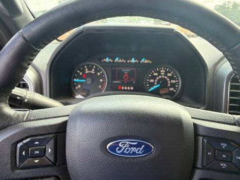 Used 2019 Ford F150 XLT w/ Equipment Group 302A Luxury AWD/4WD image 10