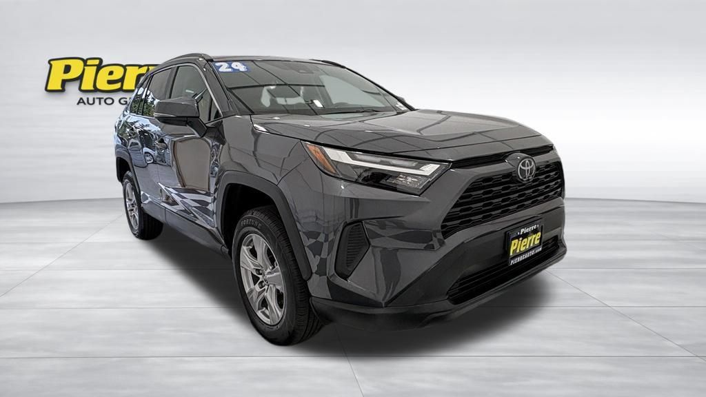 Used 2024 Toyota RAV4 XLE FWD image 7