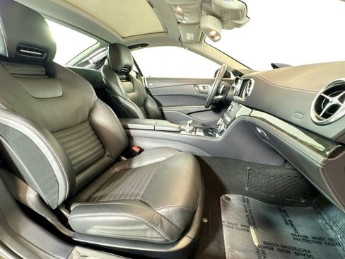 Used 2017 Mercedes-Benz SL 550 image 26