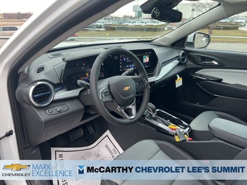 New 2026 Chevrolet Trax LT image 29