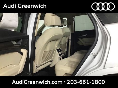 Used 2022 Audi Q5 2.0T Premium w/ Convenience Package AWD/4WD image 23