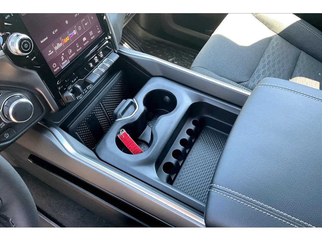 New 2026 RAM 1500 Big Horn AWD/4WD image 8