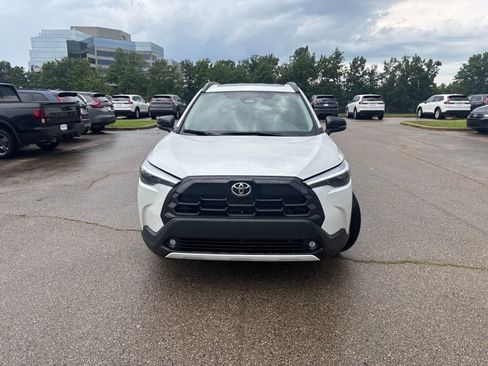 Used 2026 Toyota Corolla Cross XLE w/ Convenience Package FWD image 18